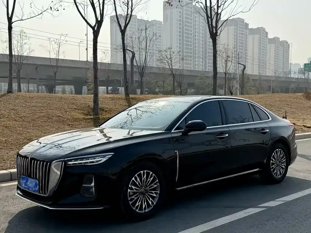 Hongqi H5 — фото 1