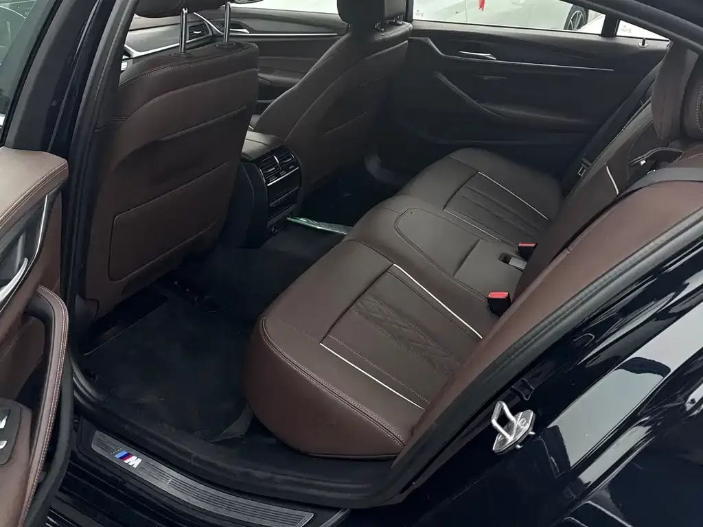 BMW 5 Series New Energy — фото 4