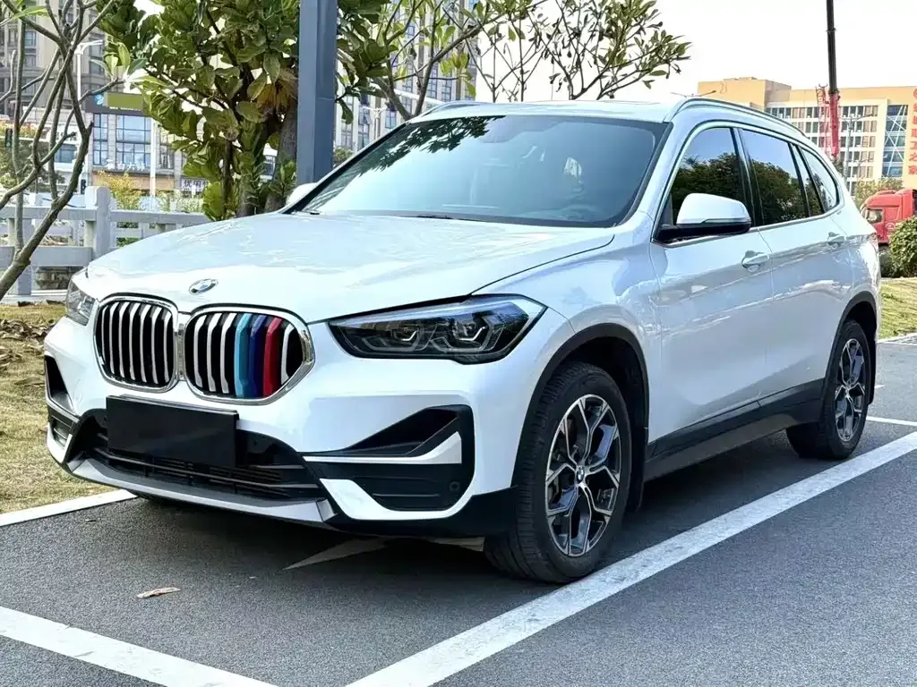 BMW X1 — фото 1