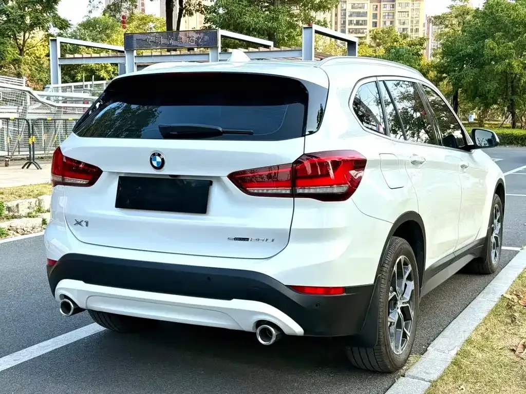 BMW X1 — фото 6