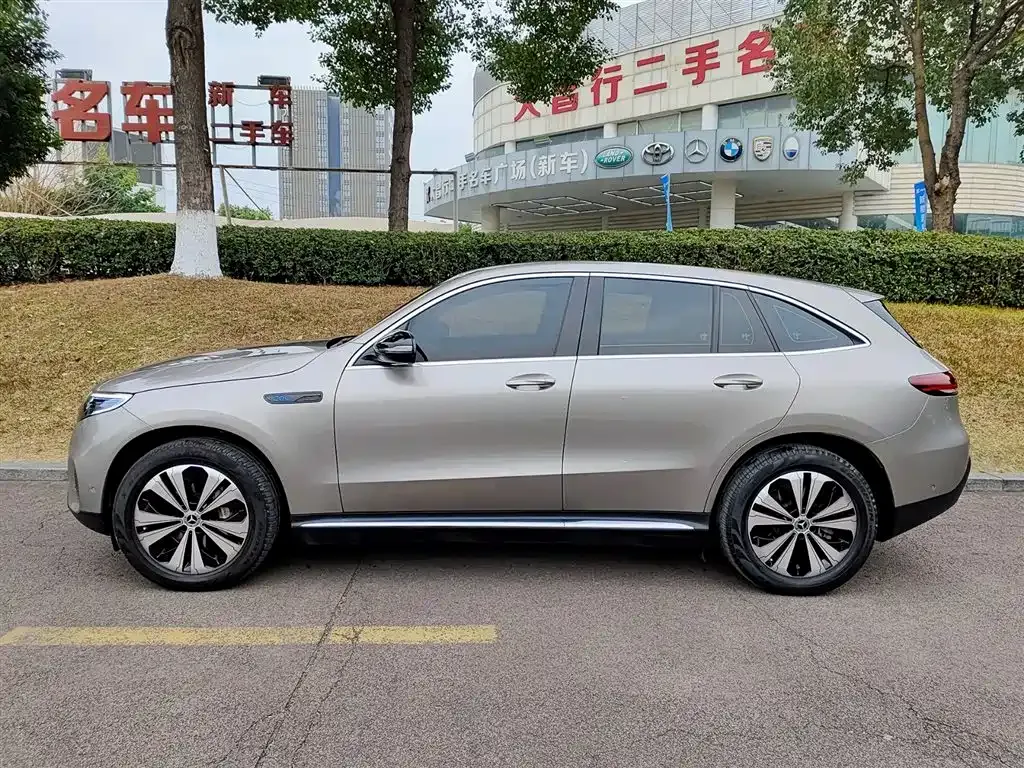 Mercedes-Benz EQC — фото 5