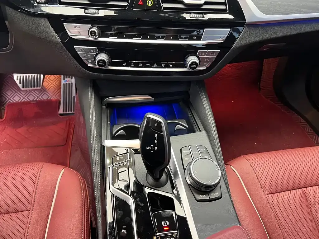 BMW 5 Series — фото 10