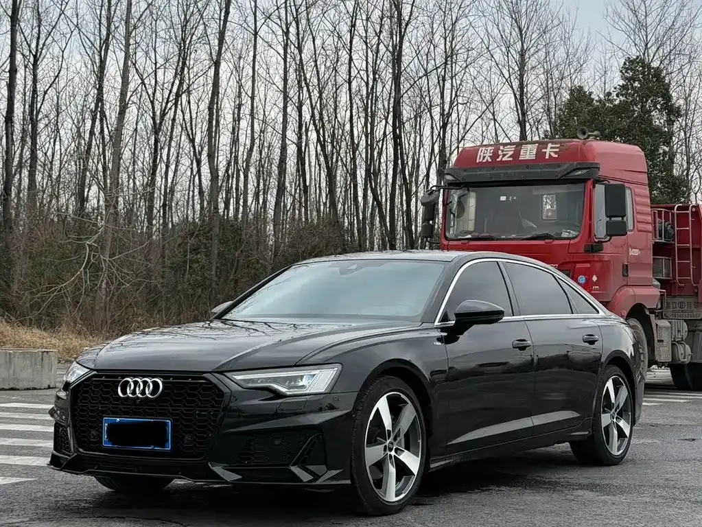 Audi A6L — фото 1