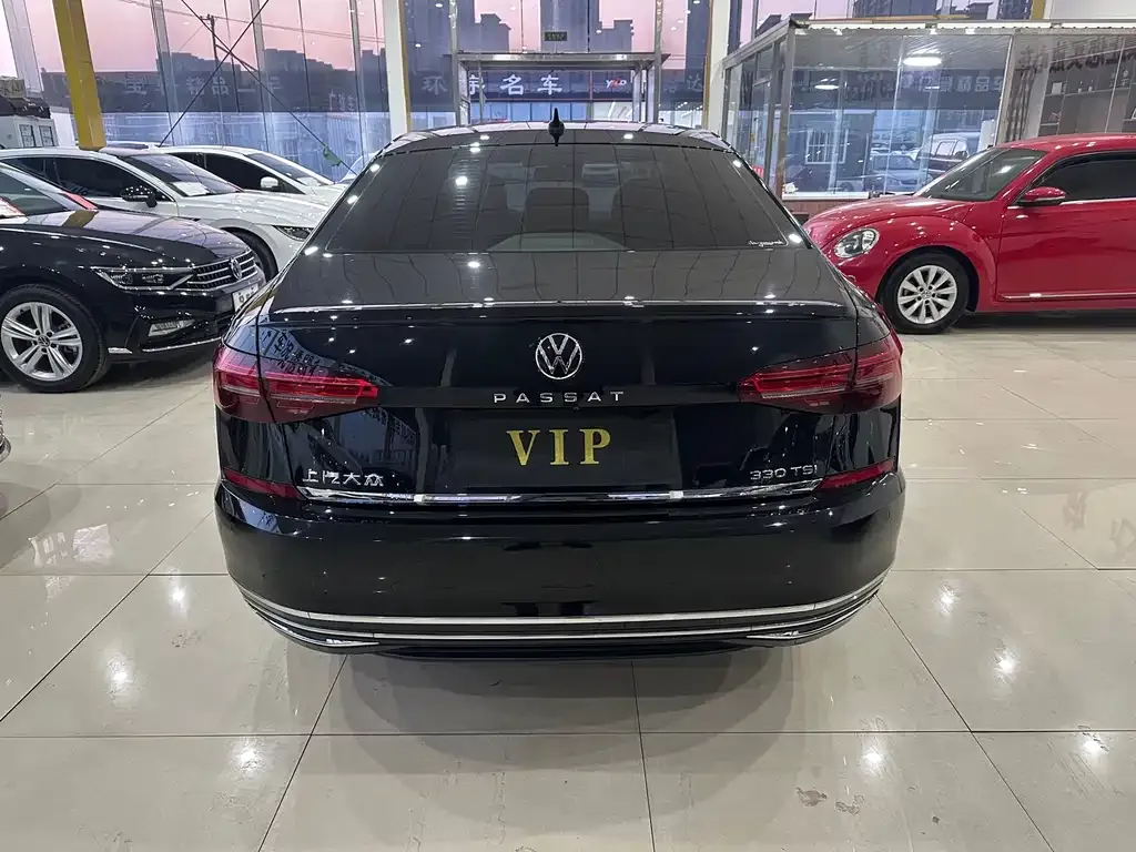 Volkswagen Passat — фото 5