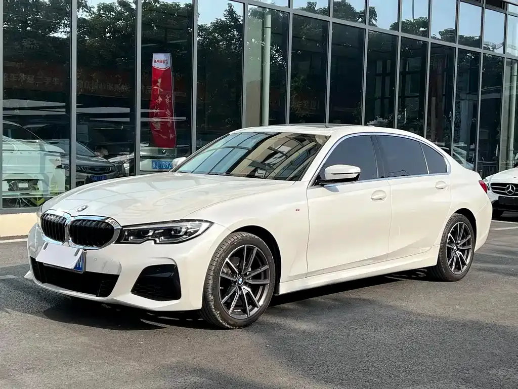 BMW 3 Series — фото 1