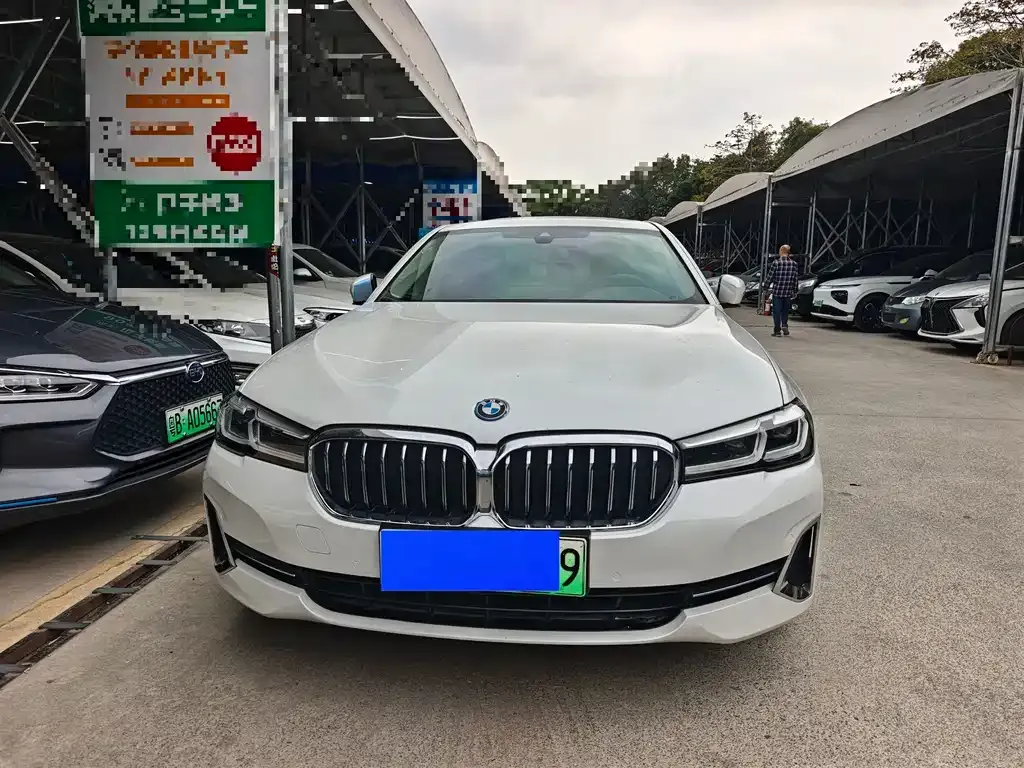 BMW 5 Series New Energy — фото 9