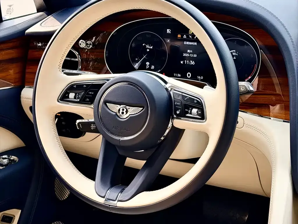 Bentley Bentayga — фото 4