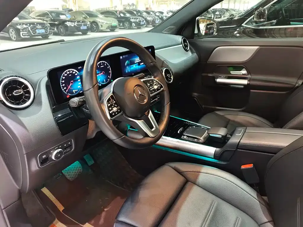 Mercedes-Benz GLA — фото 8