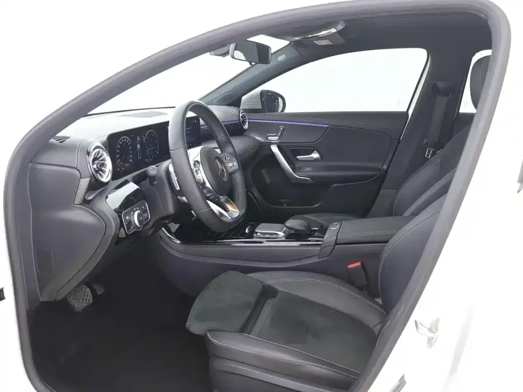 Mercedes-Benz A-Class — фото 10