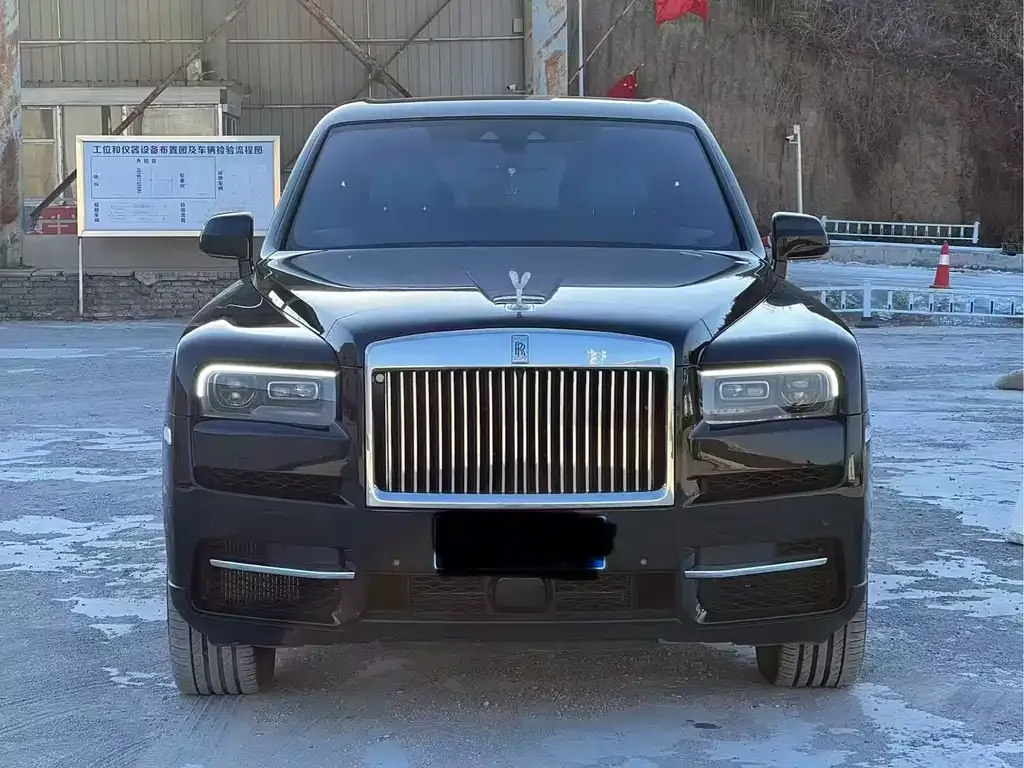 Rolls-Royce Cullinan — фото 1