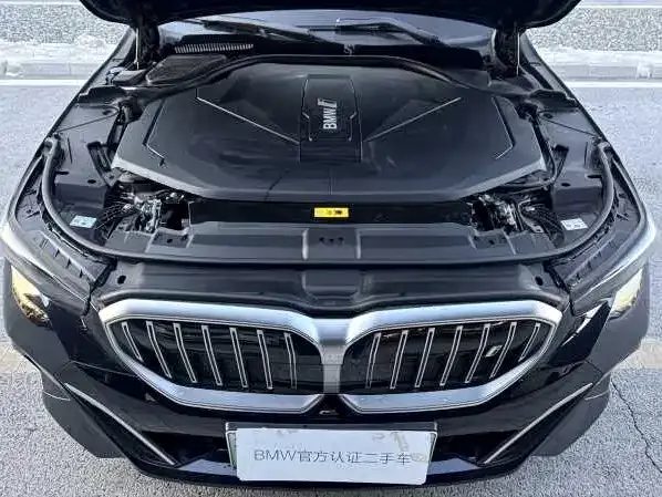 BMW i5 — фото 10