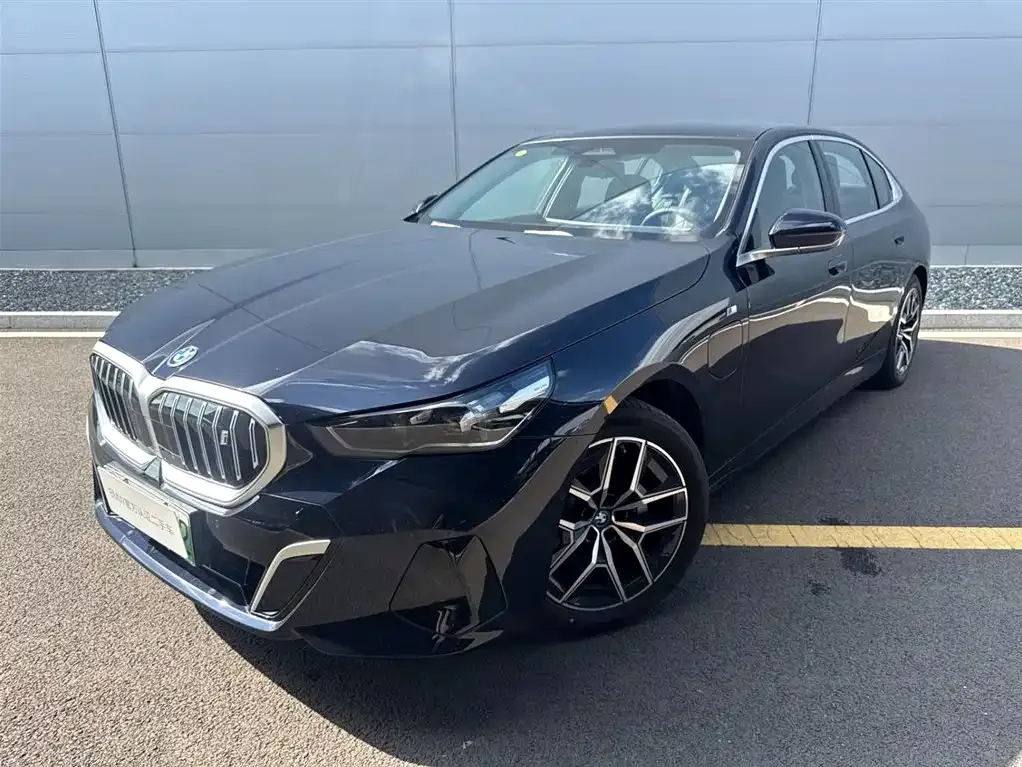 BMW i5 — фото 1