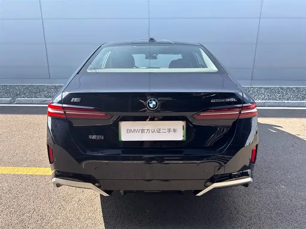 BMW i5 — фото 4