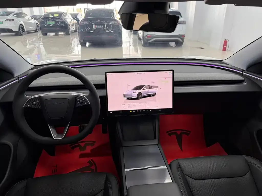 Tesla Model 3 — фото 9