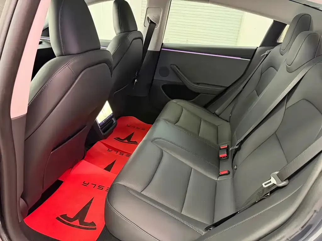 Tesla Model 3 — фото 6