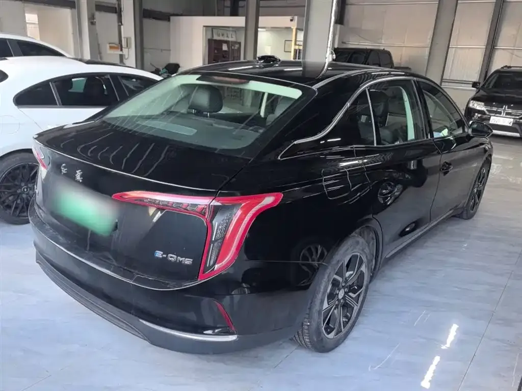 Hongqi E-QM5 — фото 4