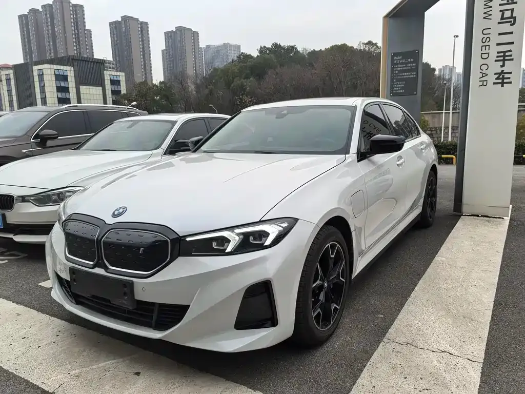 BMW i3 — фото 1