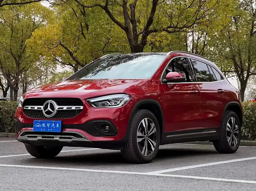 Mercedes-Benz GLA — фото 1