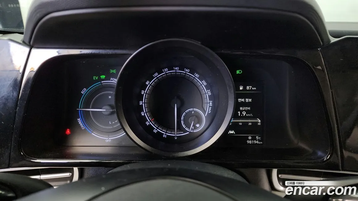 Hyundai AVANTE — фото 2
