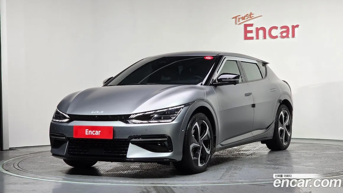 Kia EV6 — фото 1