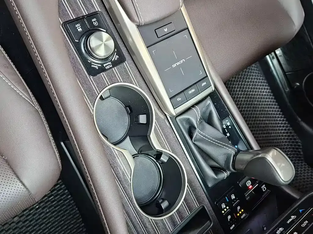 Lexus RX — фото 2