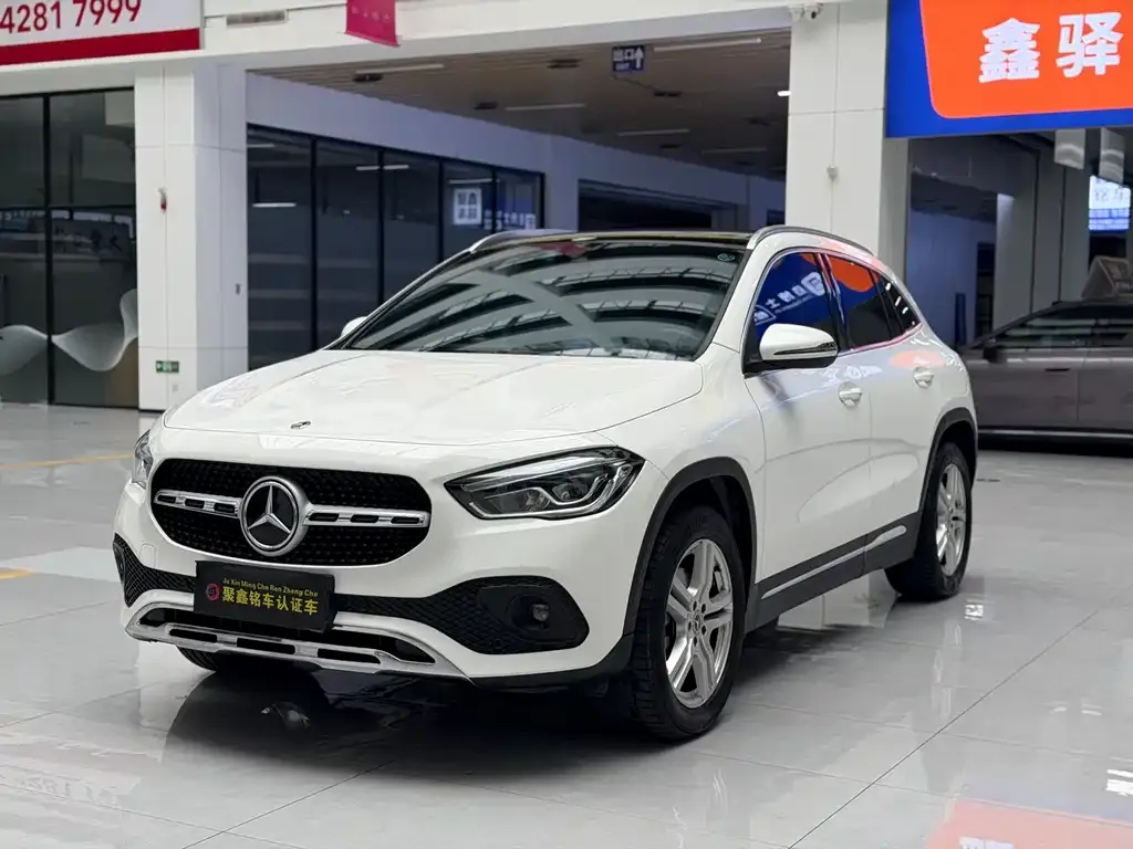 Mercedes-Benz GLA — фото 1