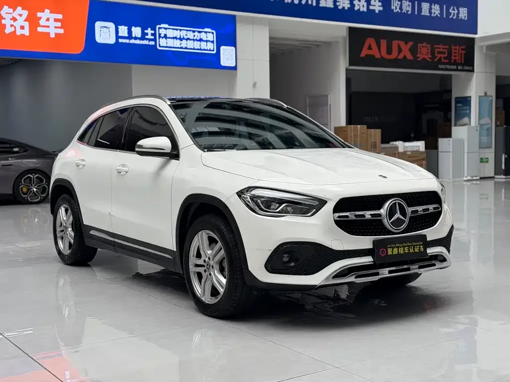 Mercedes-Benz GLA — фото 6