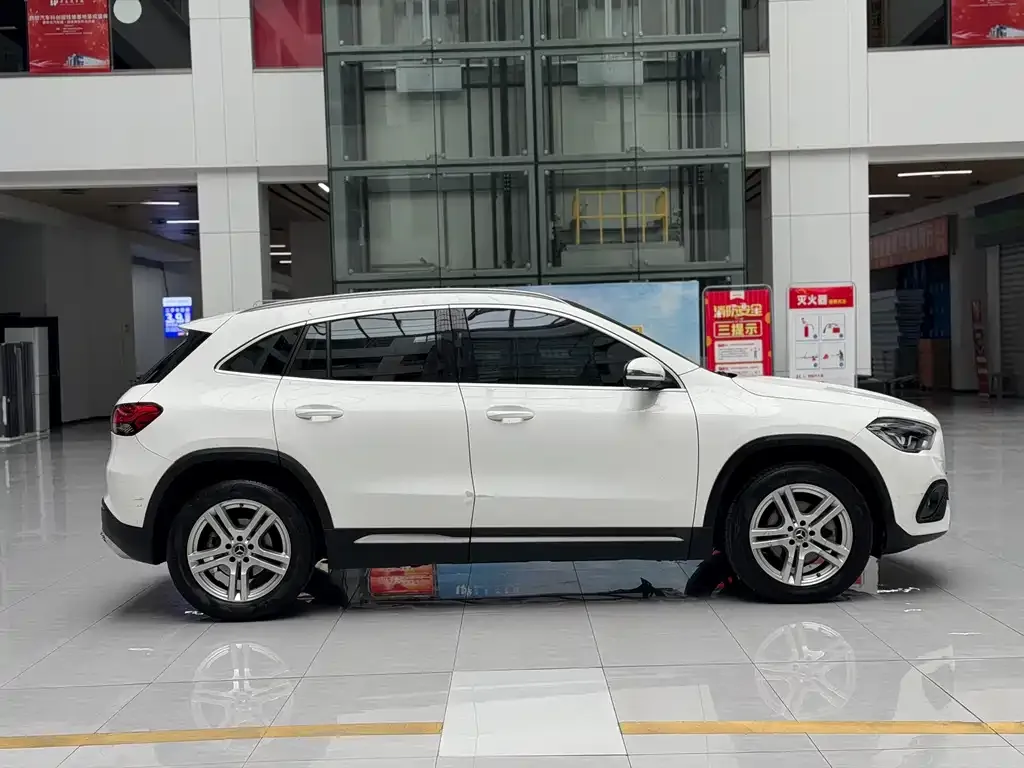 Mercedes-Benz GLA — фото 7