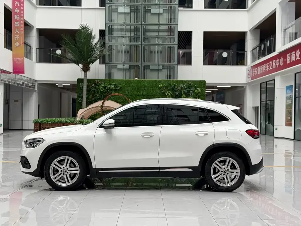 Mercedes-Benz GLA — фото 10