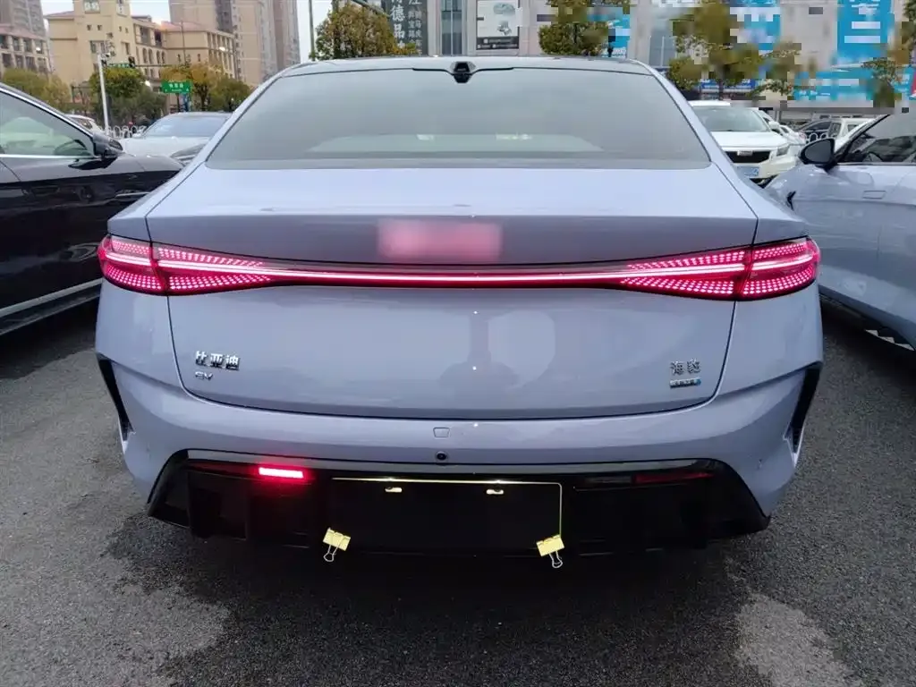 BYD Seal — фото 8