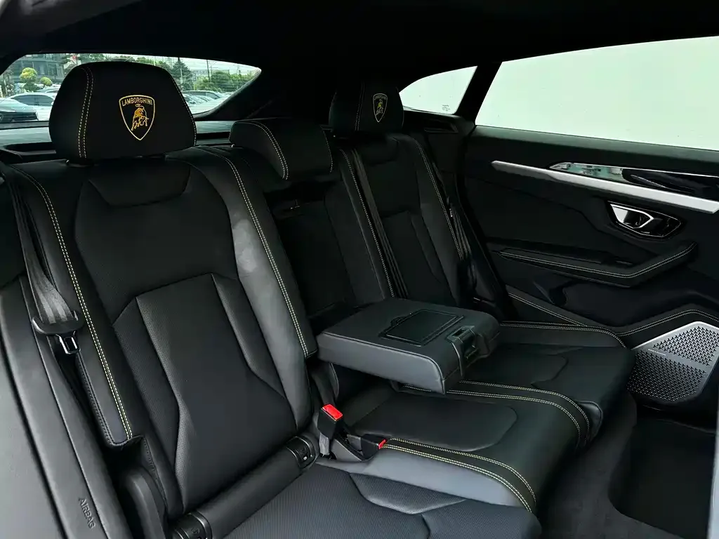 Lamborghini Urus — фото 6