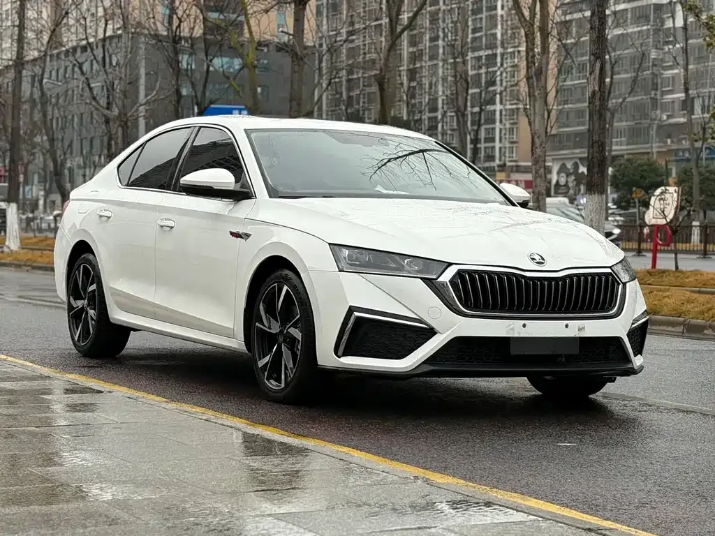 Skoda Octavia — фото 4