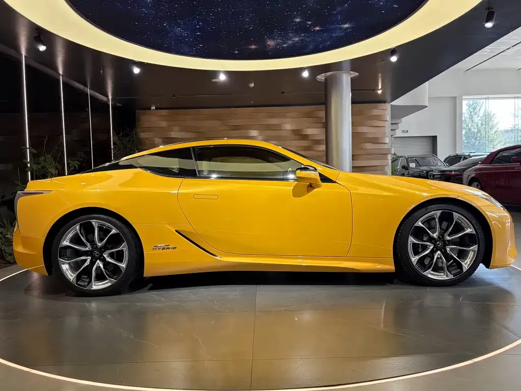 Lexus LC — фото 9