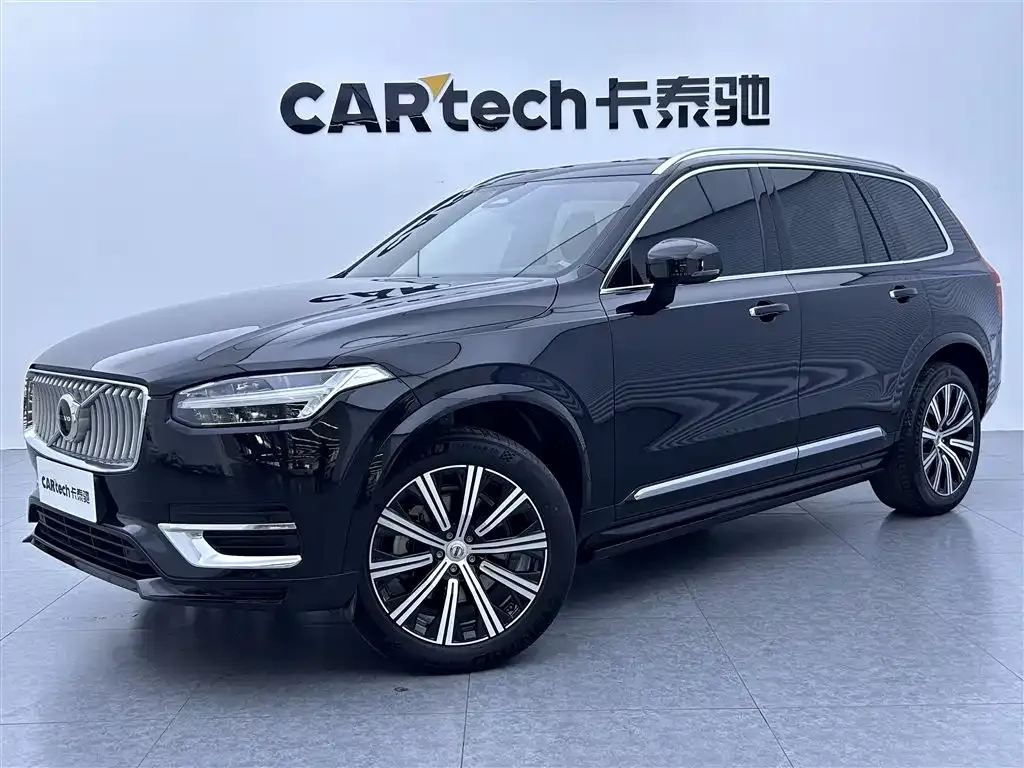 Volvo XC90 — фото 1