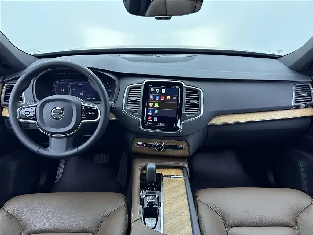 Volvo XC90 — фото 4
