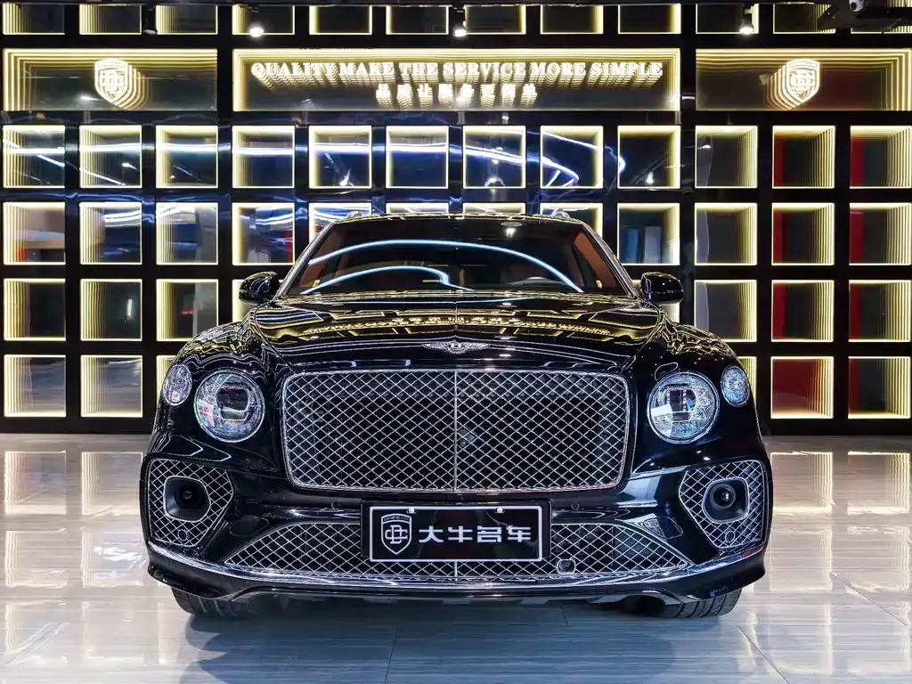 Bentley Bentayga — фото 8