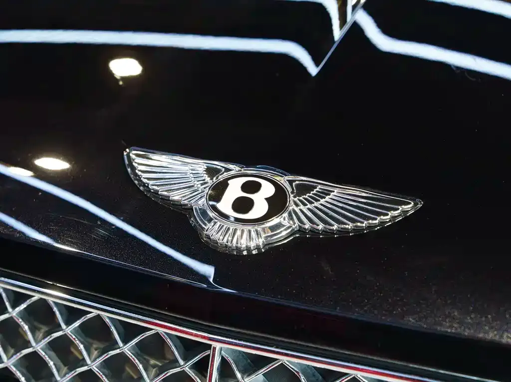Bentley Bentayga — фото 2