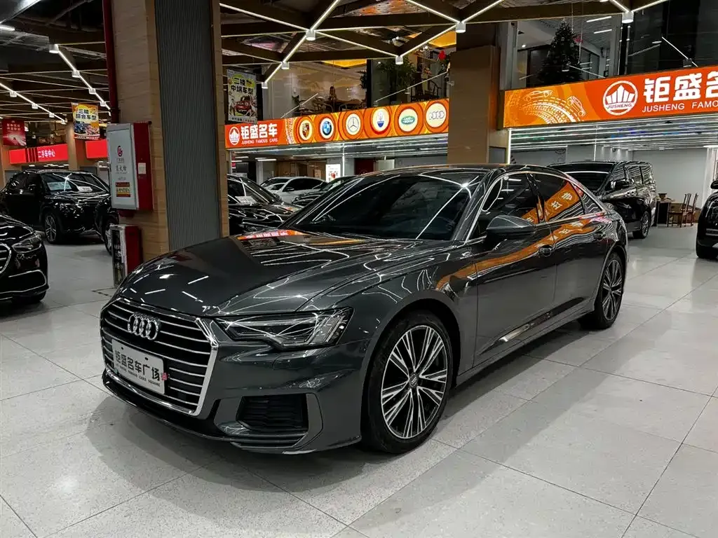 Audi A6L — фото 1