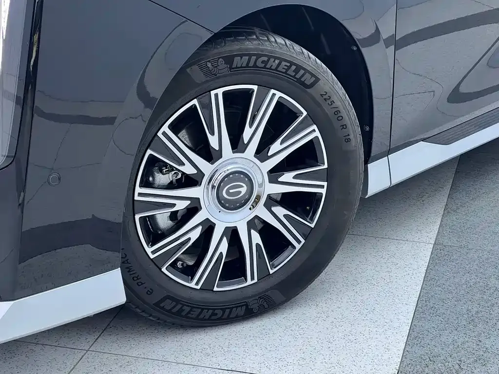 GAC Motor Trumpchi E9 — фото 5