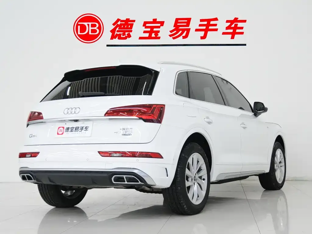 Audi Q5L — фото 5
