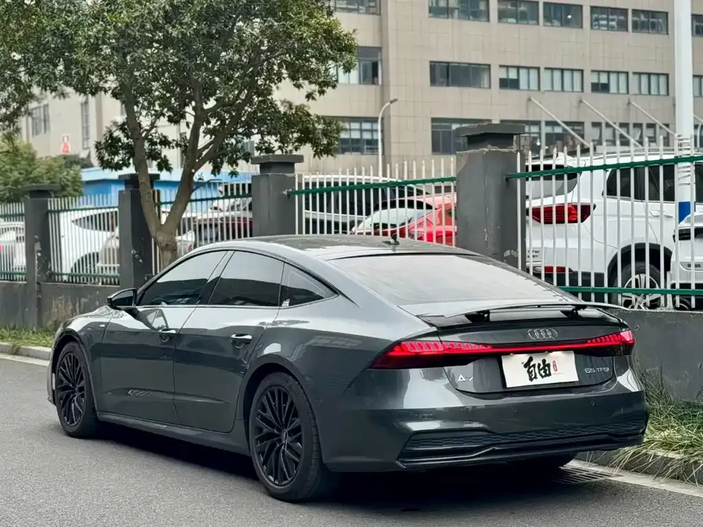 Audi A7 — фото 7