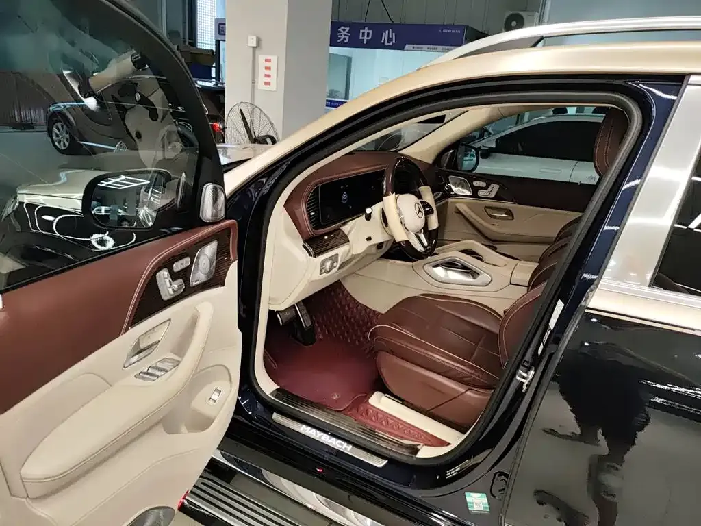 Mercedes-Benz GLS — фото 5