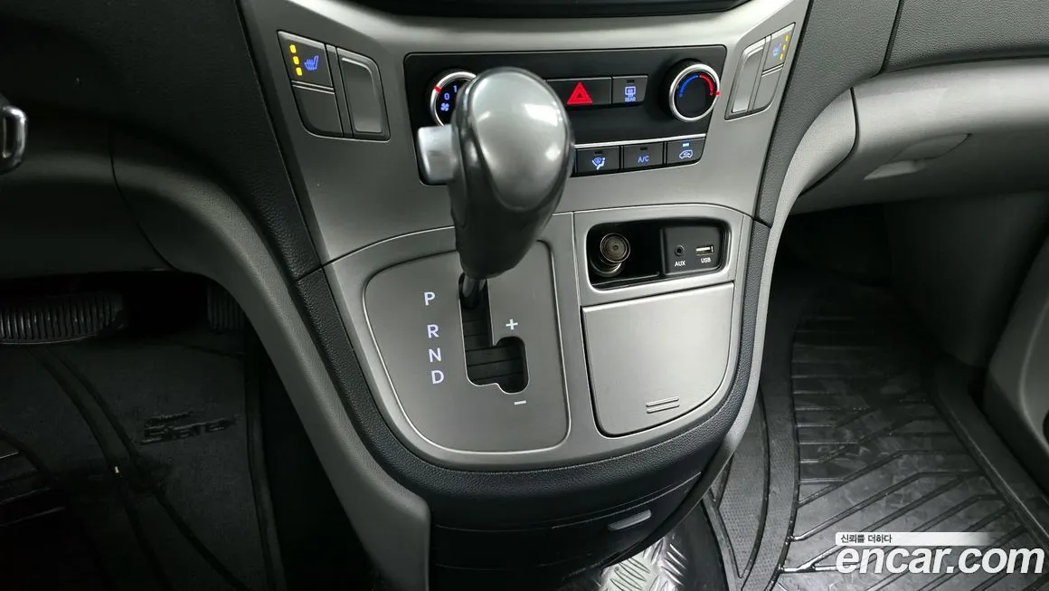 Hyundai Starex — фото 10