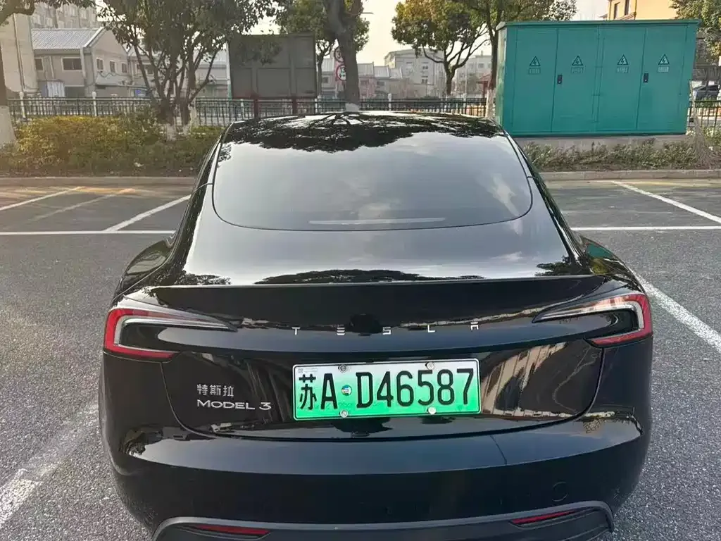 Tesla Model 3 — фото 5