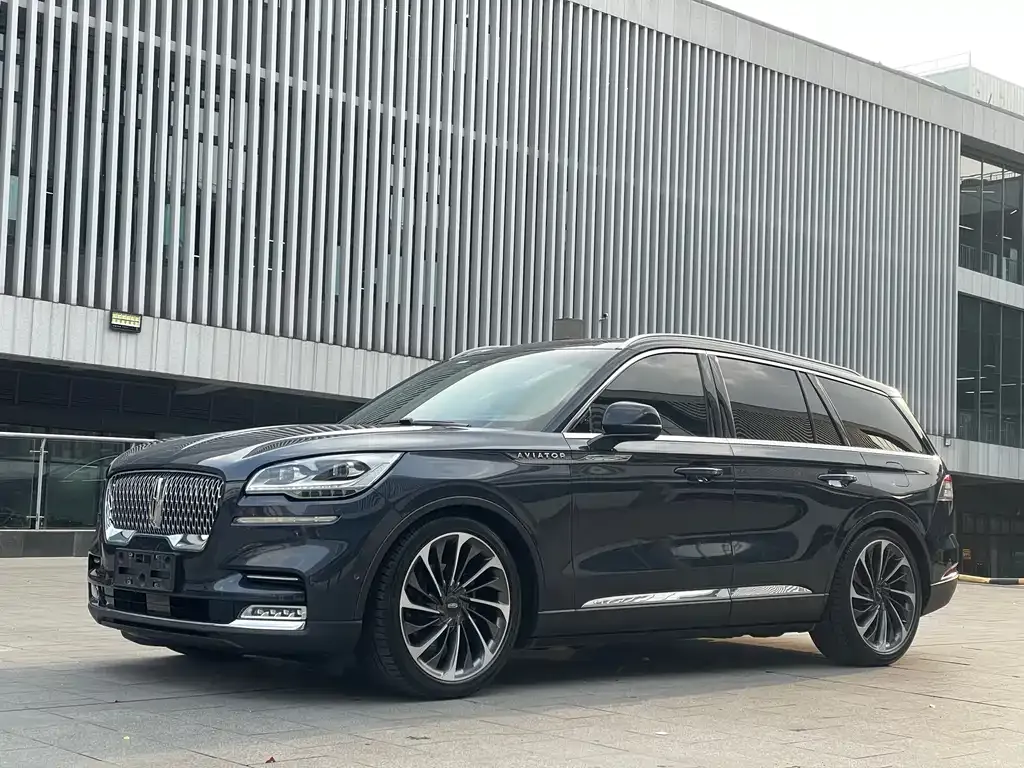 Lincoln Aviator — фото 1