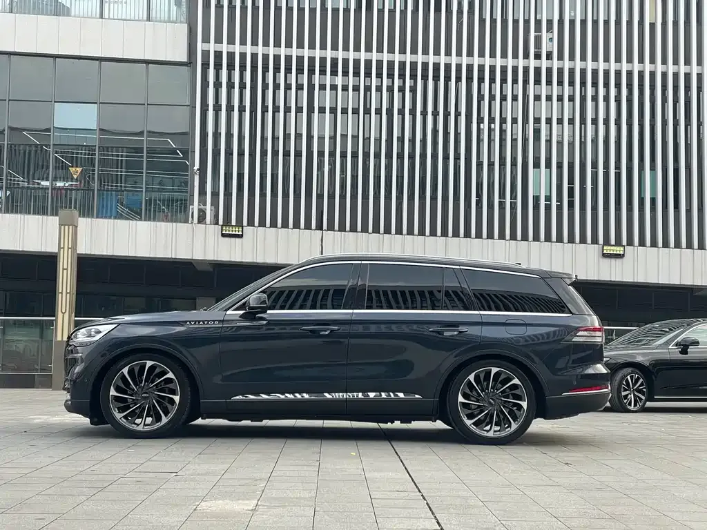 Lincoln Aviator — фото 3