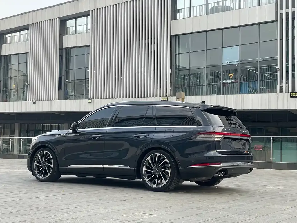 Lincoln Aviator — фото 6