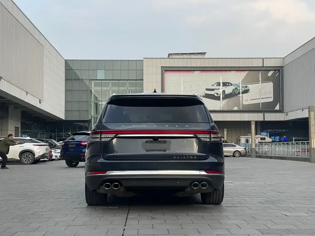 Lincoln Aviator — фото 9