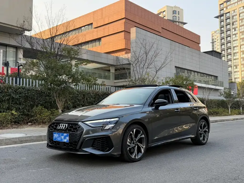 Audi A3 — фото 1