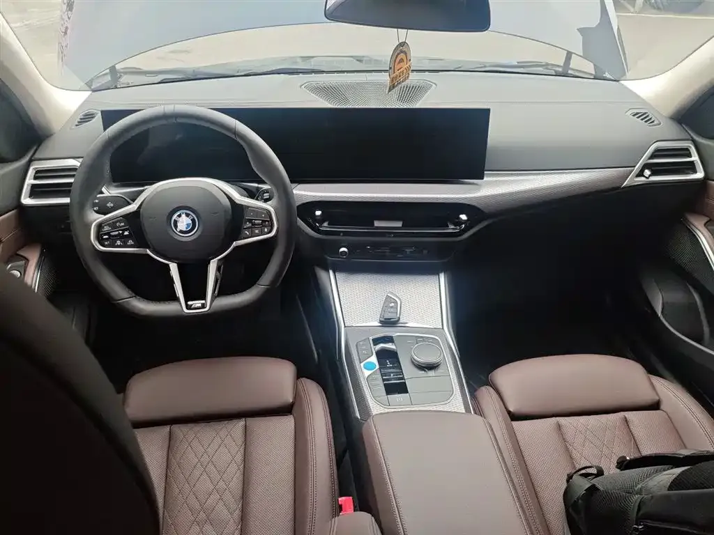 BMW i3 — фото 9